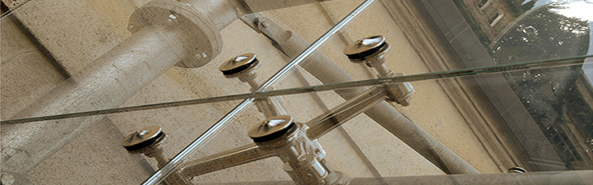 Pensiline di vetro: Spiderglass